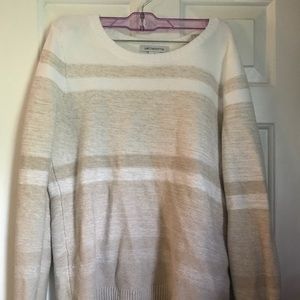 Sweater perfect with leggings!